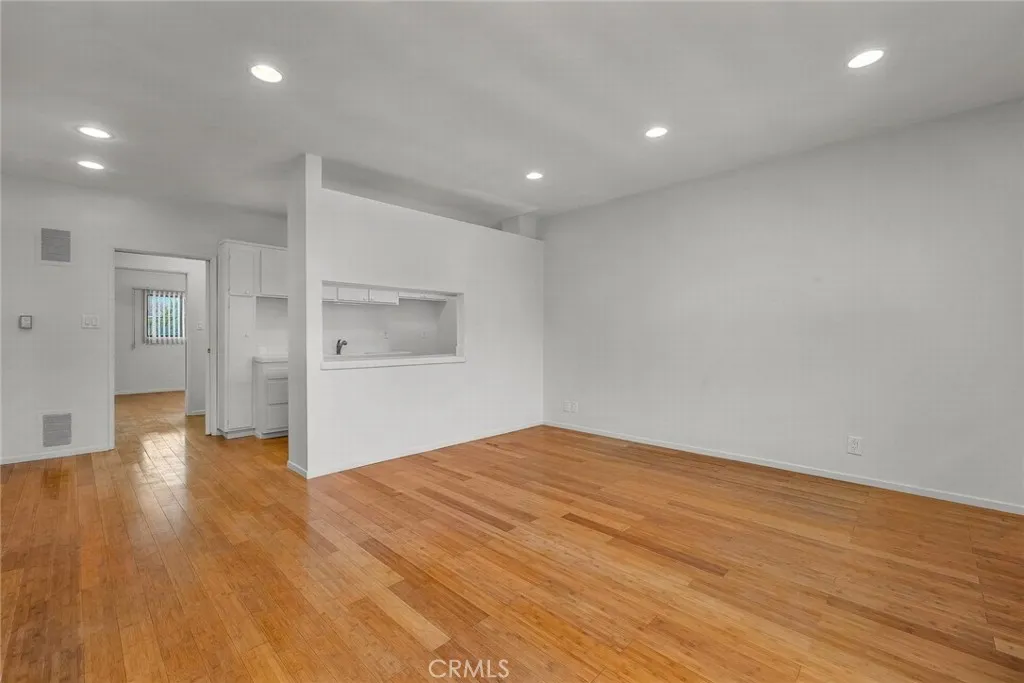 1255 N Harper 23, West Hollywood, California 90046 home-pic-3